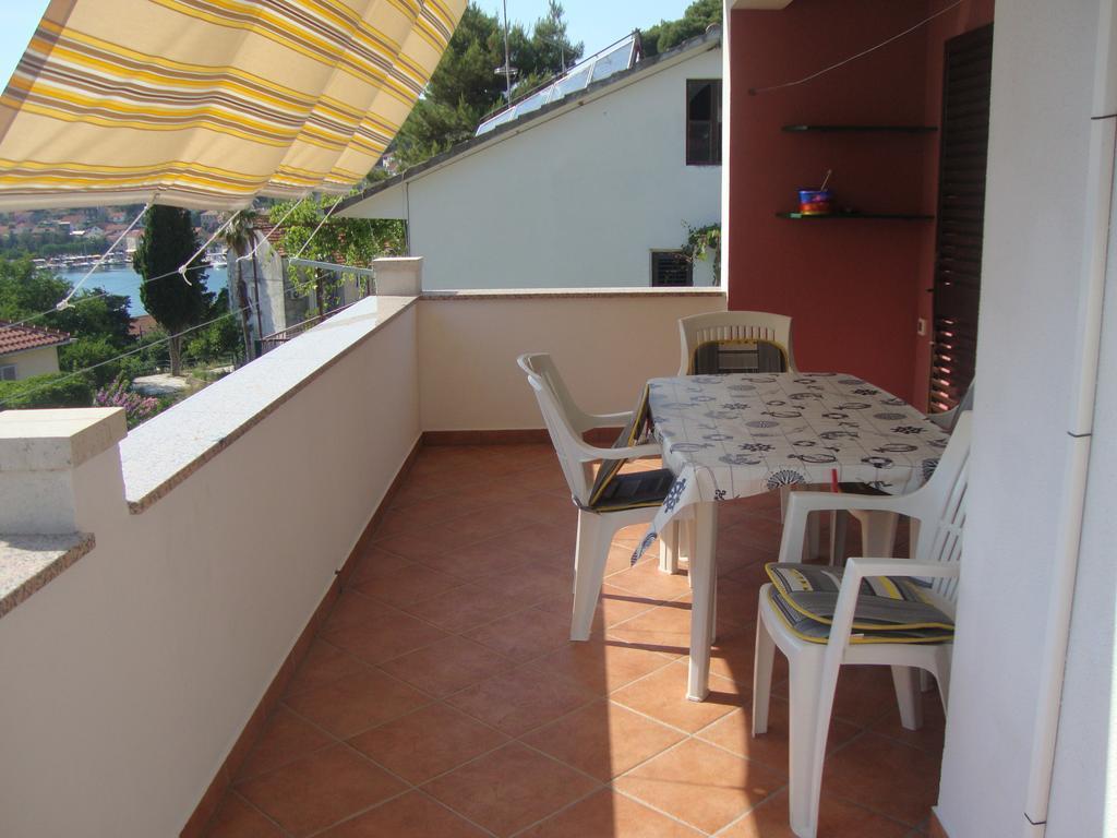 Apartments Rubinic Jelsa  Habitación foto
